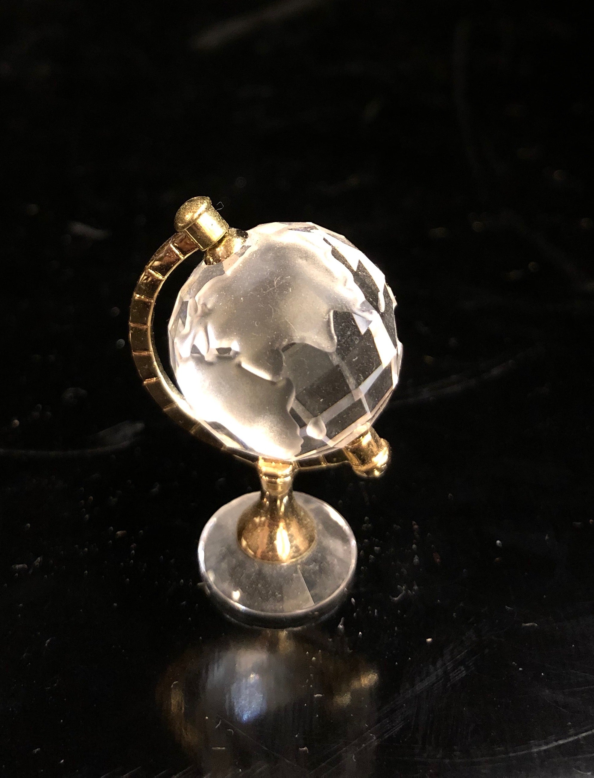 Swarovski Globe – Hannasofblowingrock