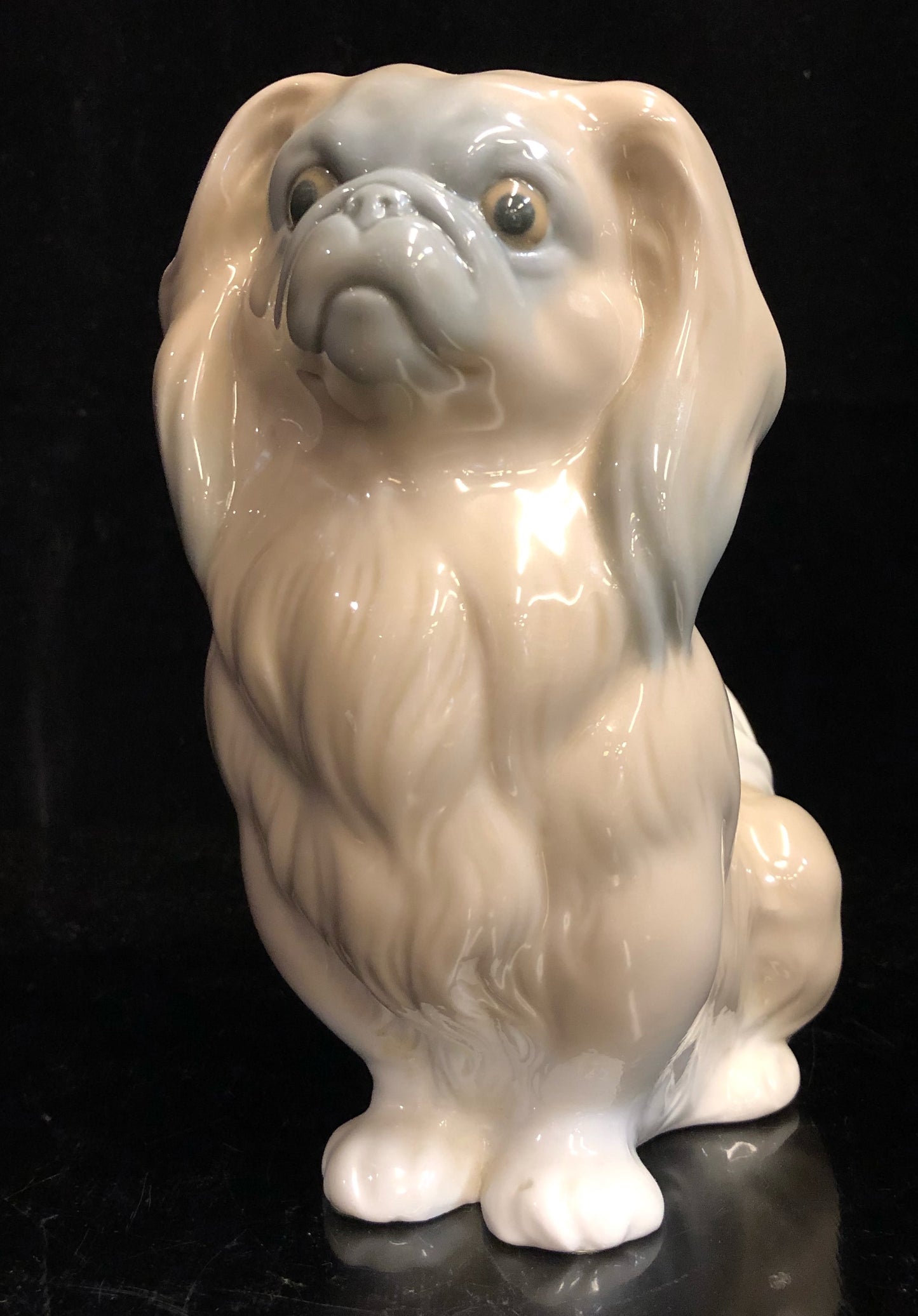 Lladro Pekingese Sitting