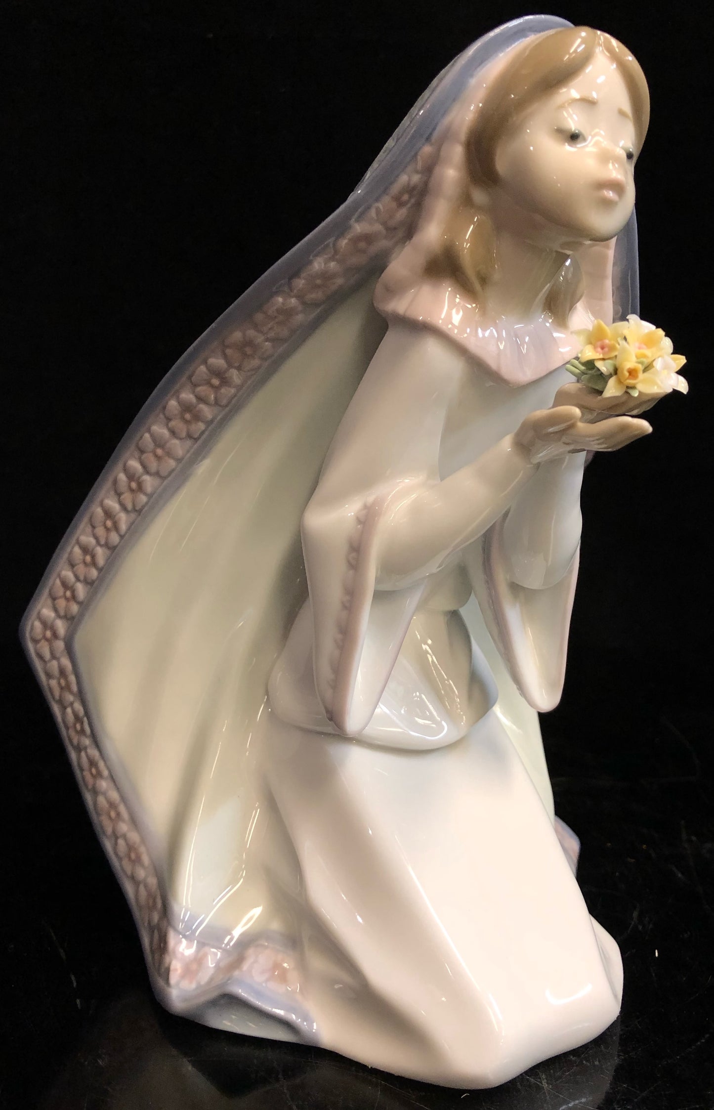 Lladro Reverent Moment