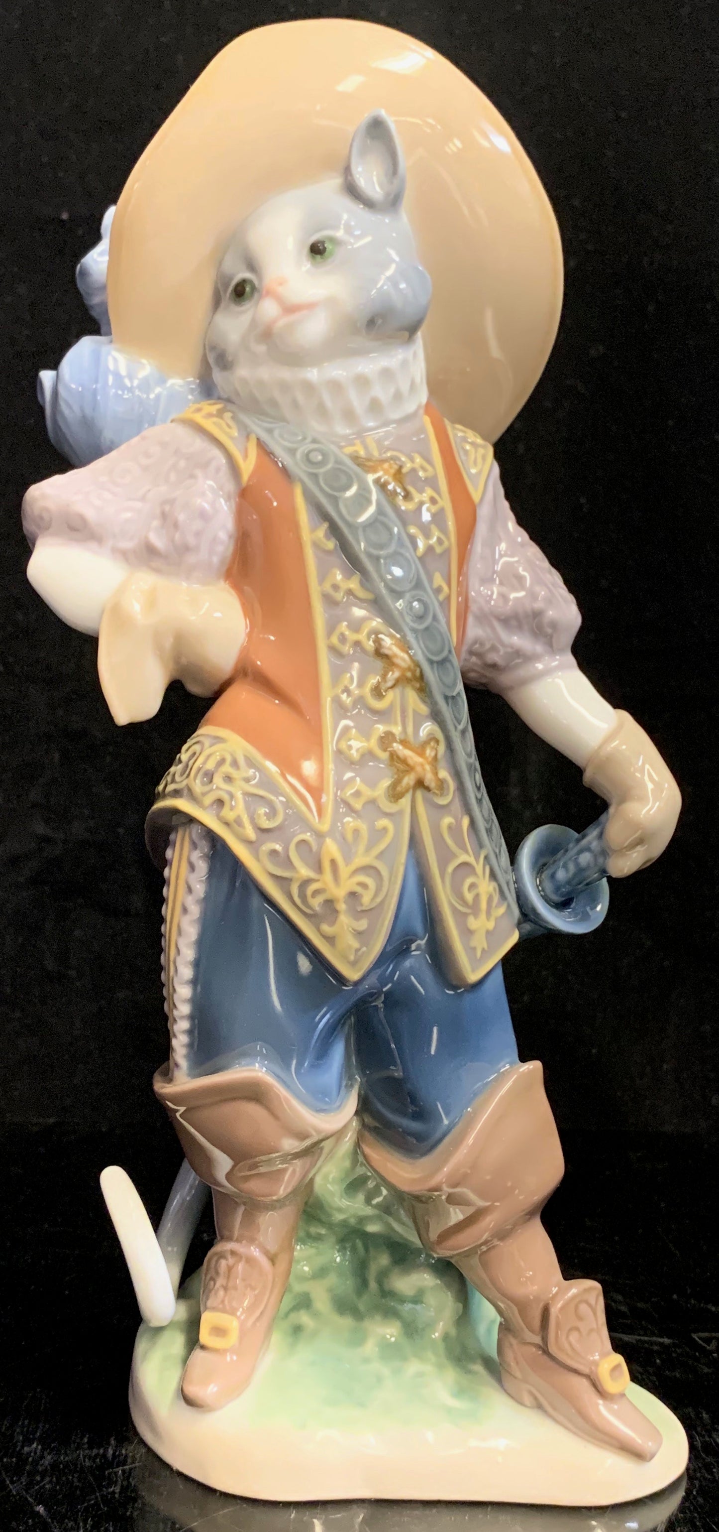Lladro Puss in Boots