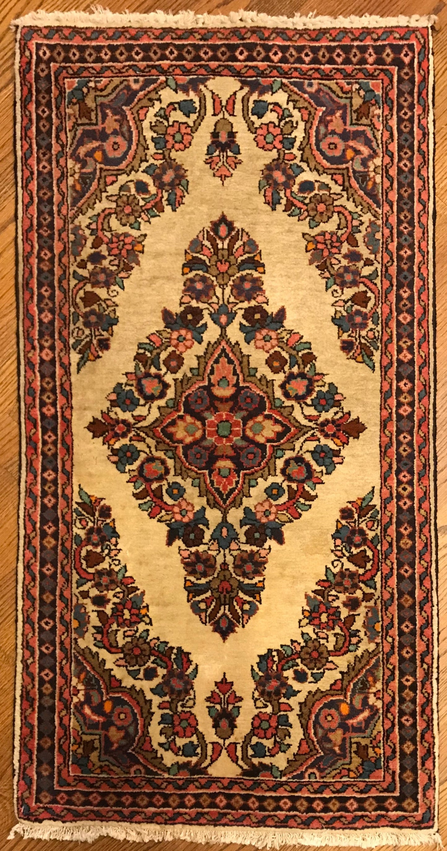 Hand-Knotted Persian Sarouk/Farahan