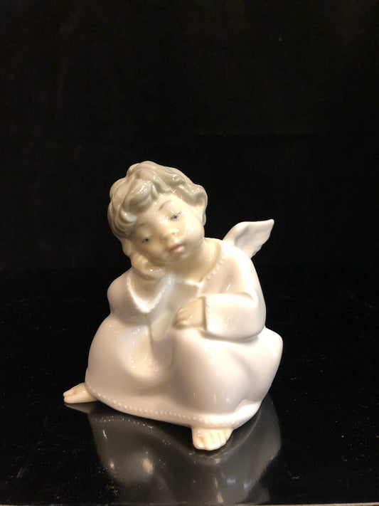 Lladro Angel Thinking
