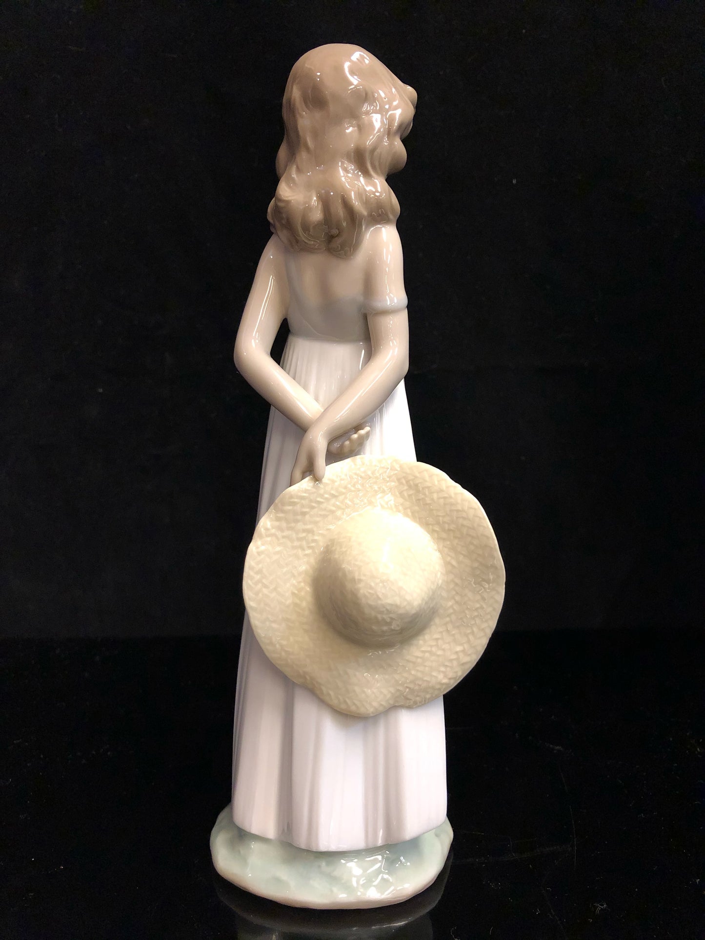 Lladro Natural Beauty