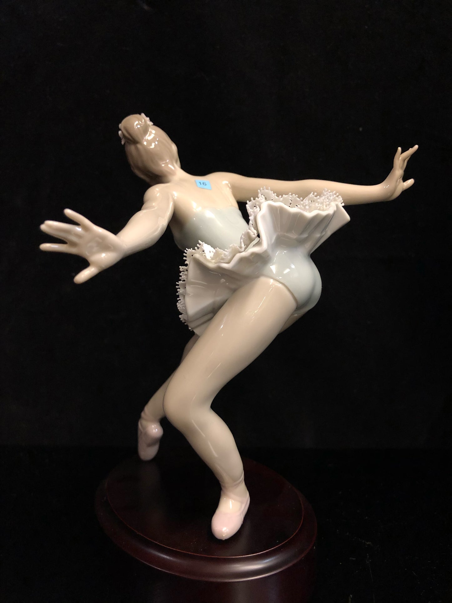Lladro Curtain Call