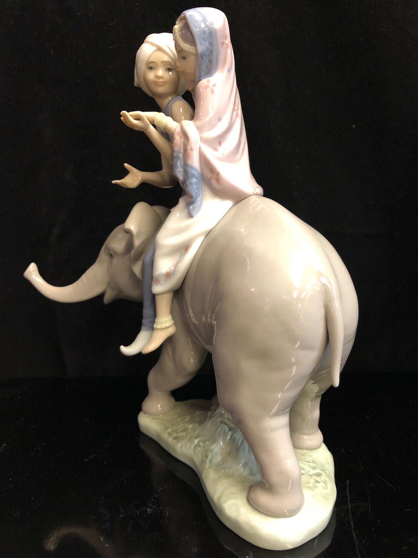 Lladro Hindu Children