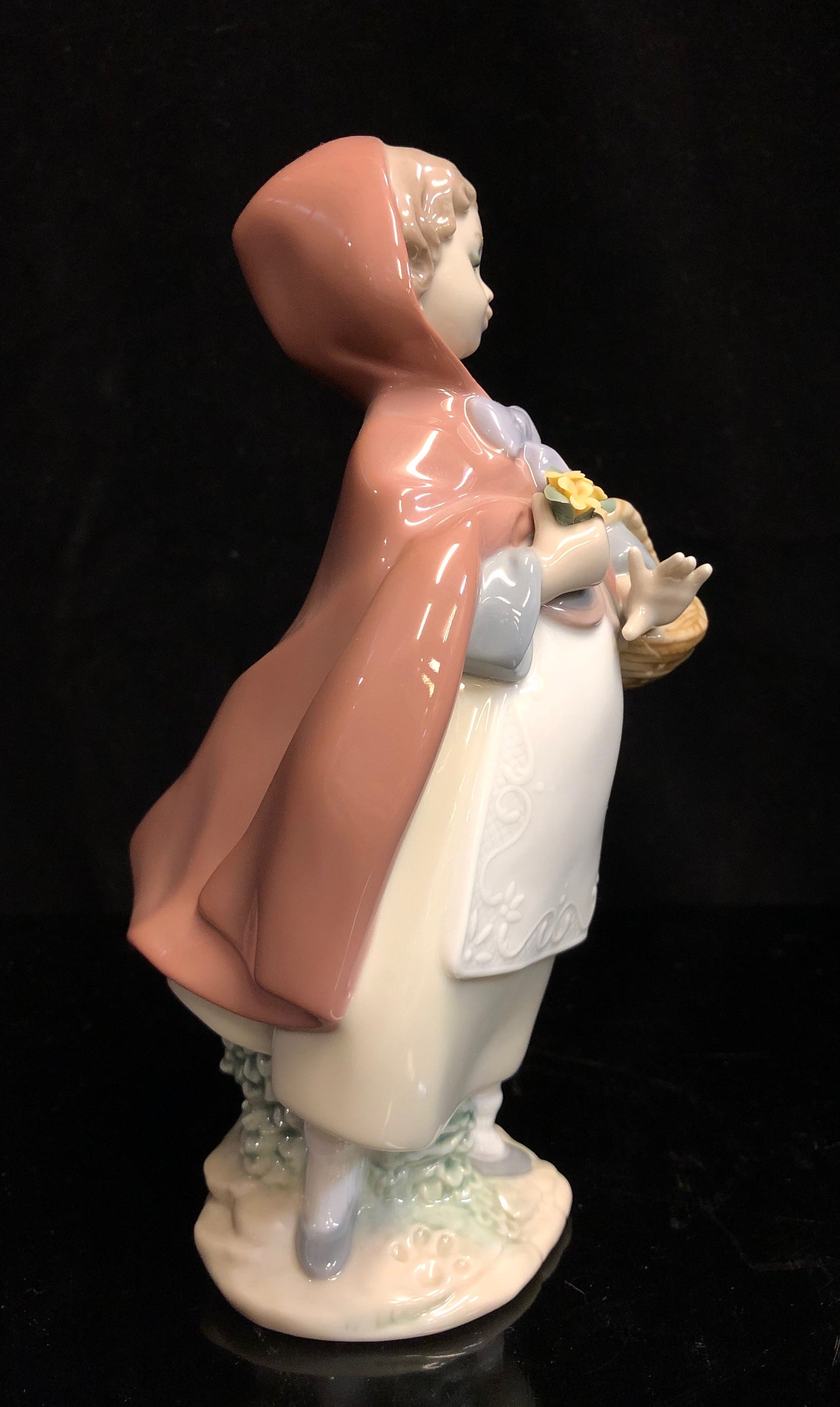 Lladro Little Red Riding Hood