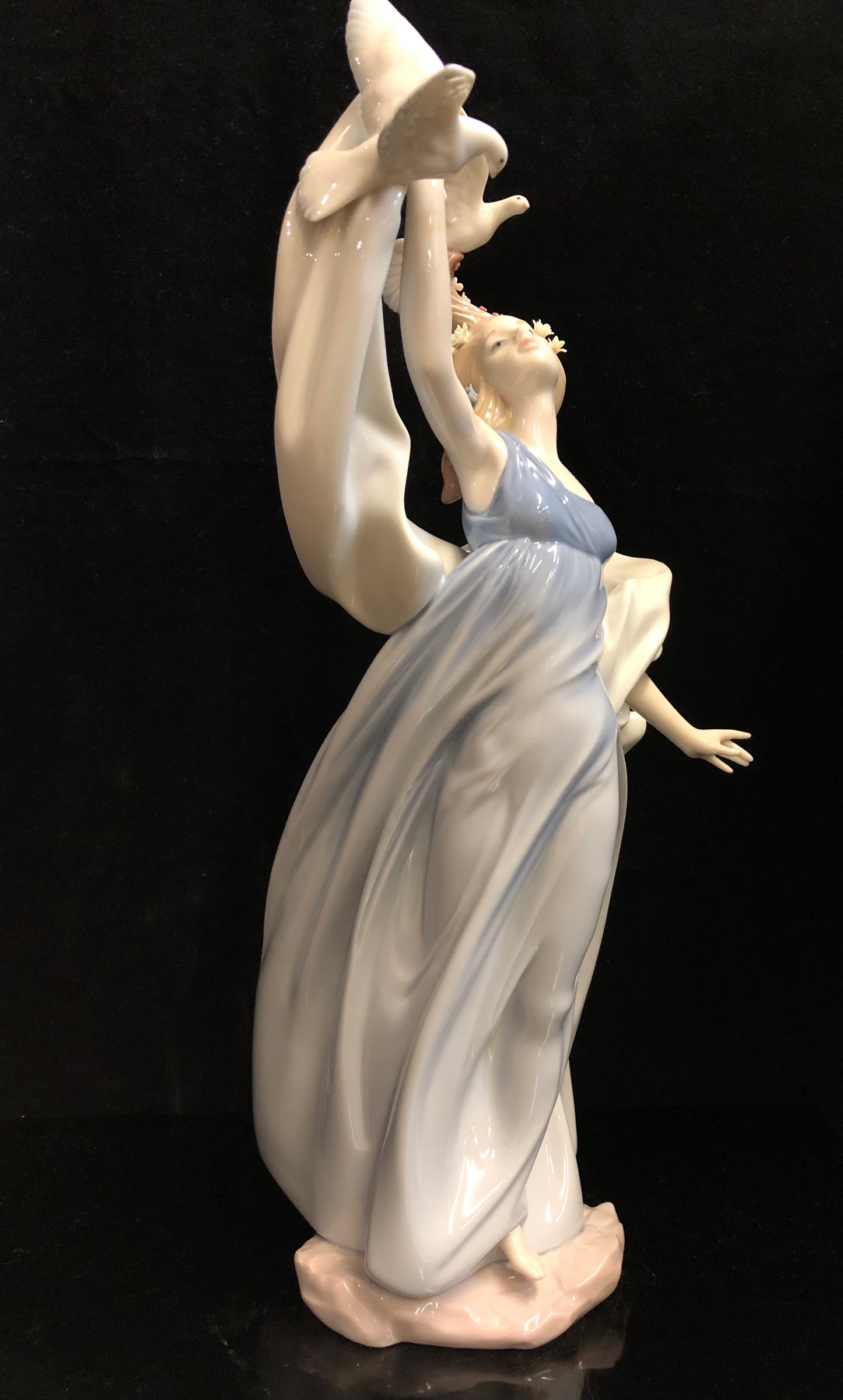 Lladro New Horizons