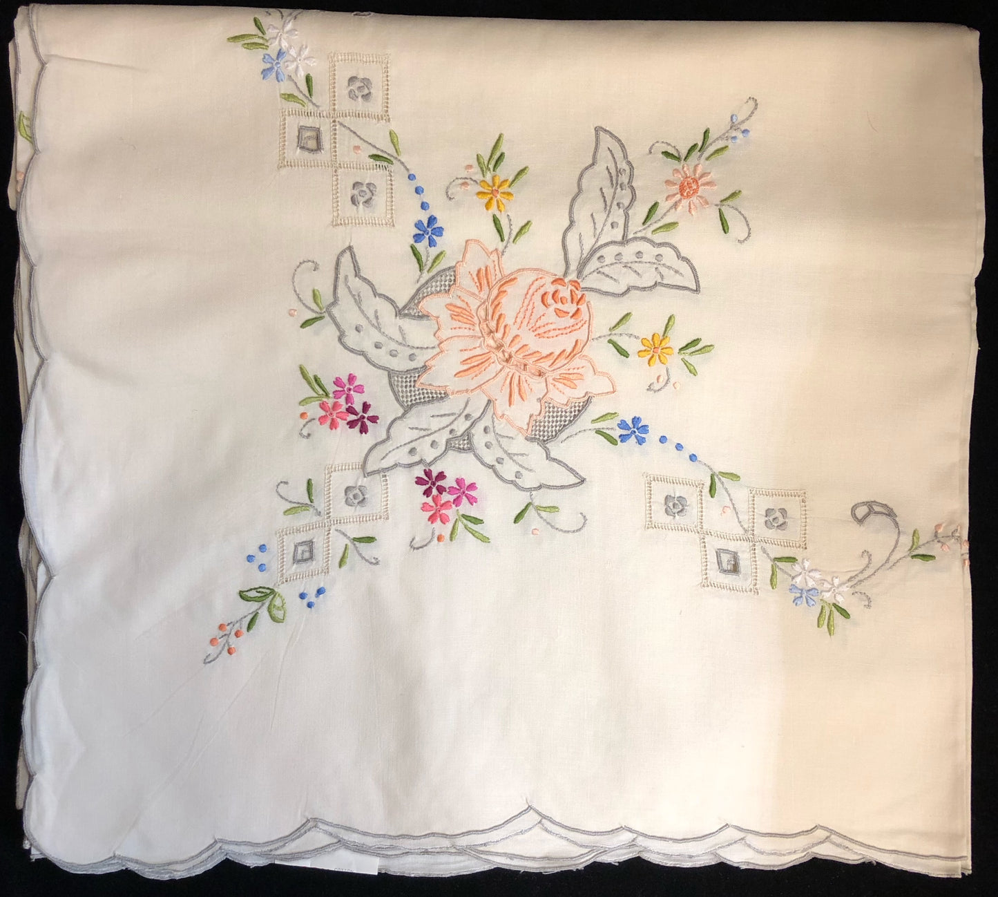 Hand-Embroidered Cotton Tablecloth 9-Piece Set