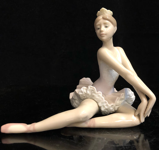 Lladro Graceful Pose