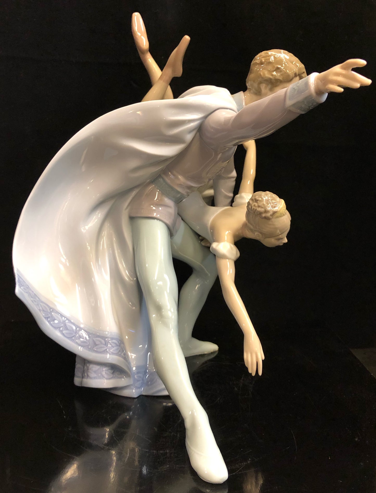 Lladro Pas de Deux