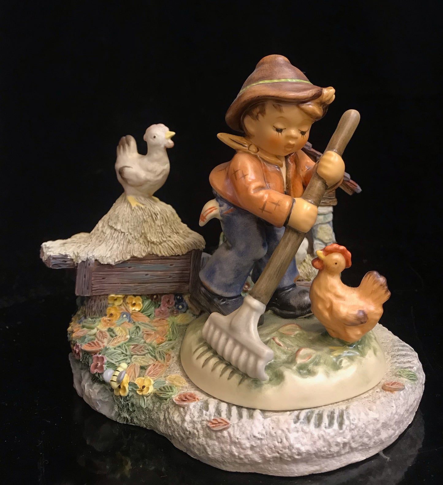 Hummel Little Farm Hand