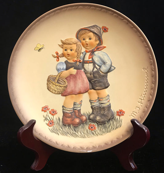 Hummel Friends Forever Surprise Hansel and Gretel Plate