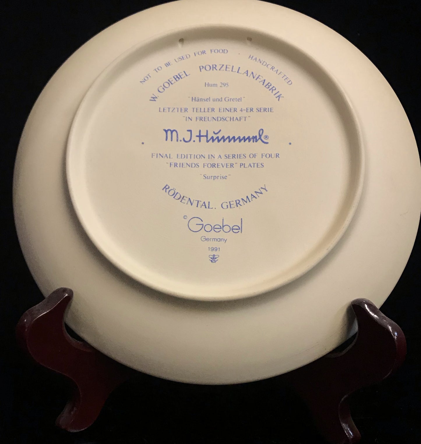 Hummel Friends Forever Surprise Hansel and Gretel Plate