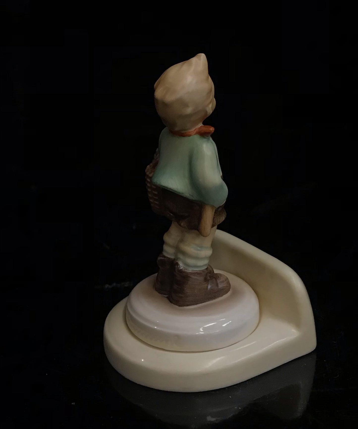 Hummel Village Boy Place Card
