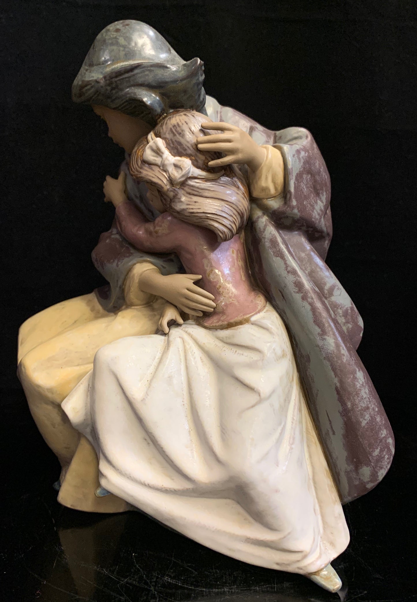 Lladro Sisterly Love