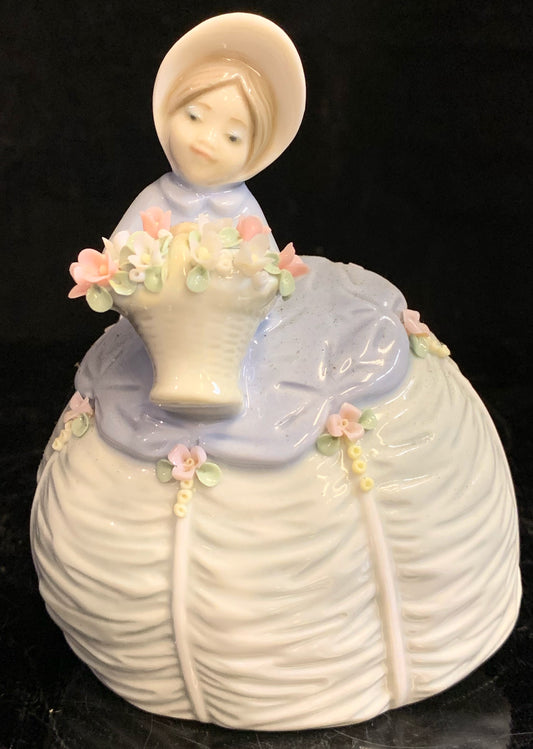 Lladro Petite Maiden