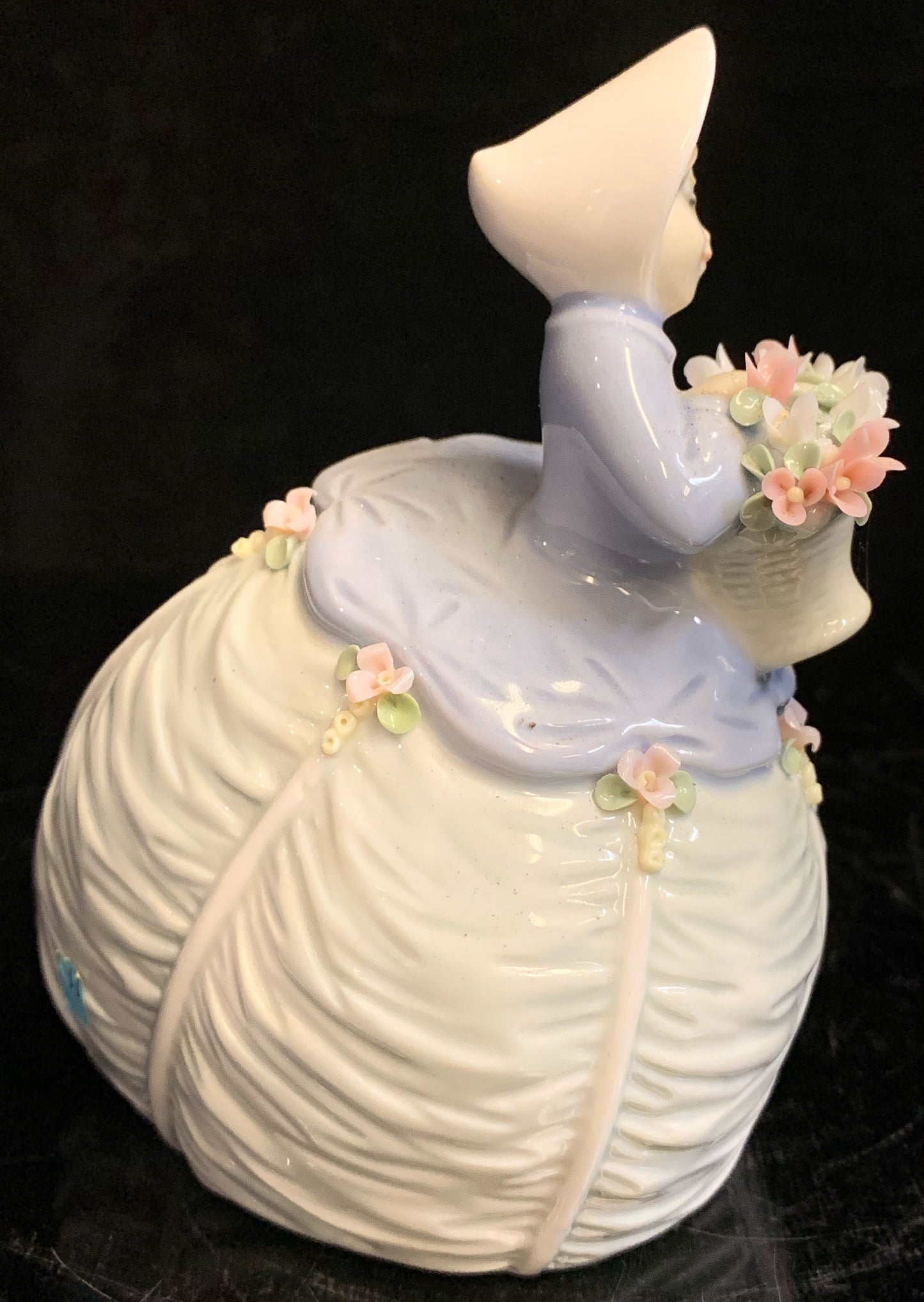 Lladro Petite Maiden