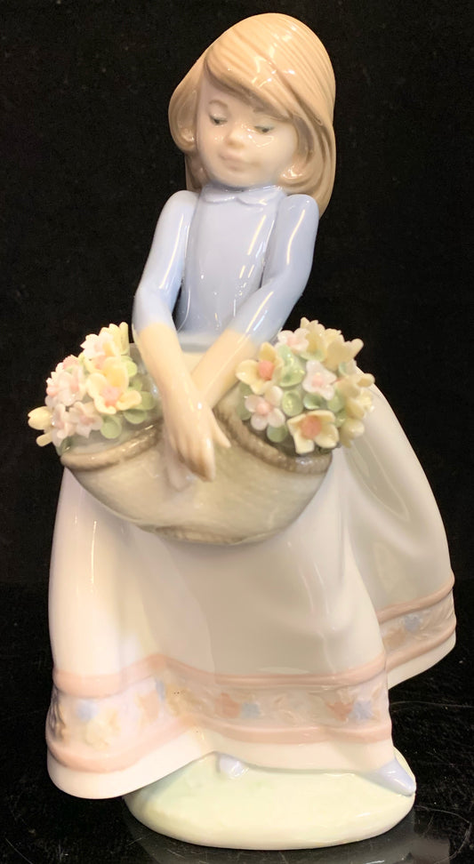 Lladro May Flowers