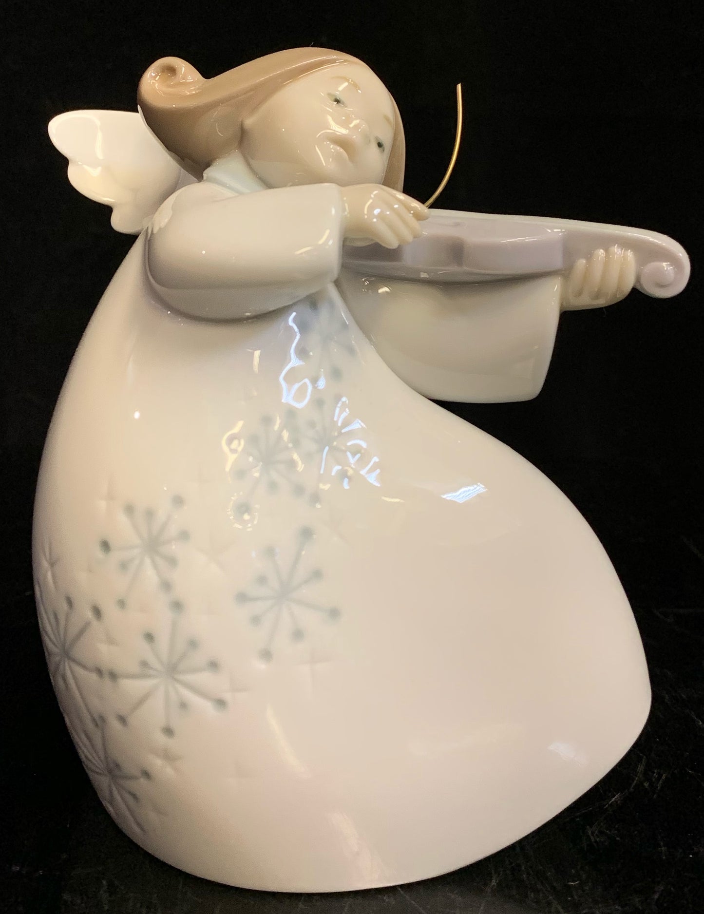 Lladro Little Angel with Violin