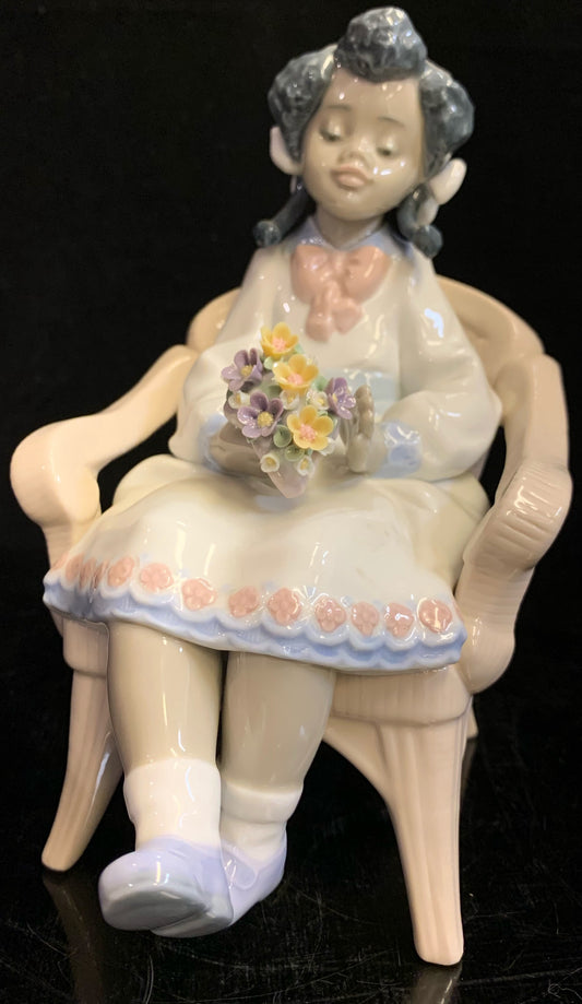 Lladro Sitting Pretty