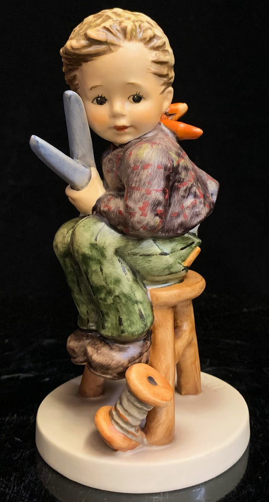 Hummel Little Tailor